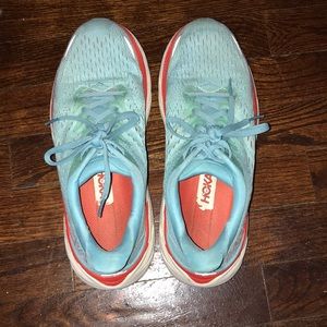 HOKA Clifton 8